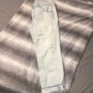 Women’s distressed jeans